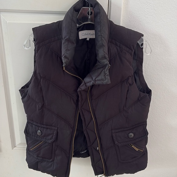CALVIN KLEIN POFFER VEST - Picture 1 of 12